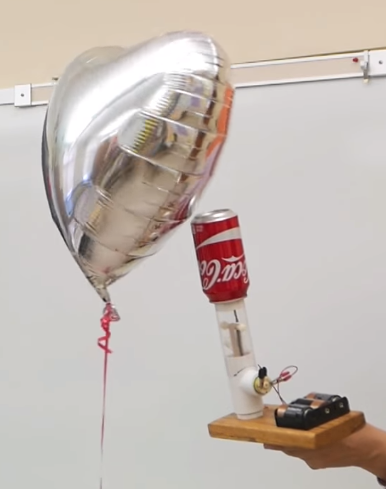 Can Van de Graaff generator and conducting balloon